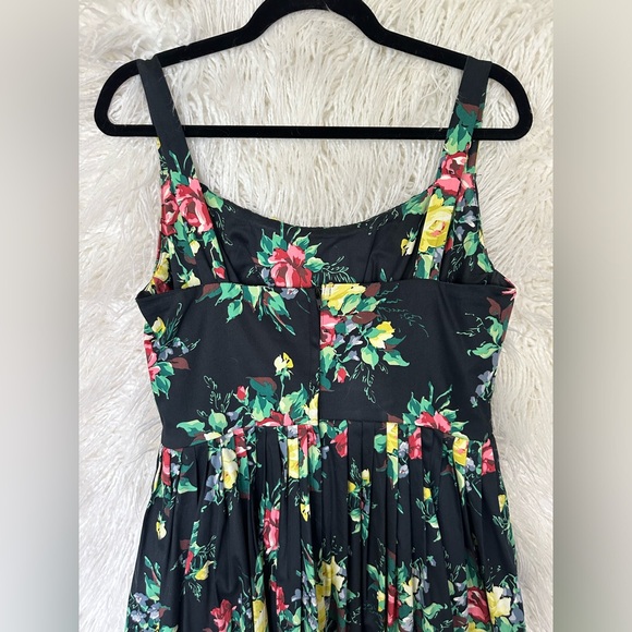 Retrospec’d Floral Pleated Retro Dress- D8 - Picture 4 of 5